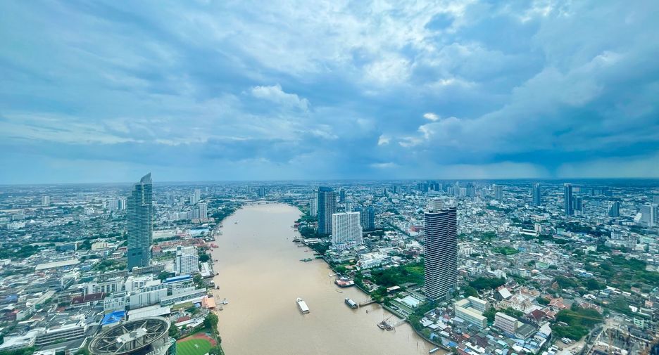 À louer 3 chambres condo à Bang Kho Laem, Bangkok