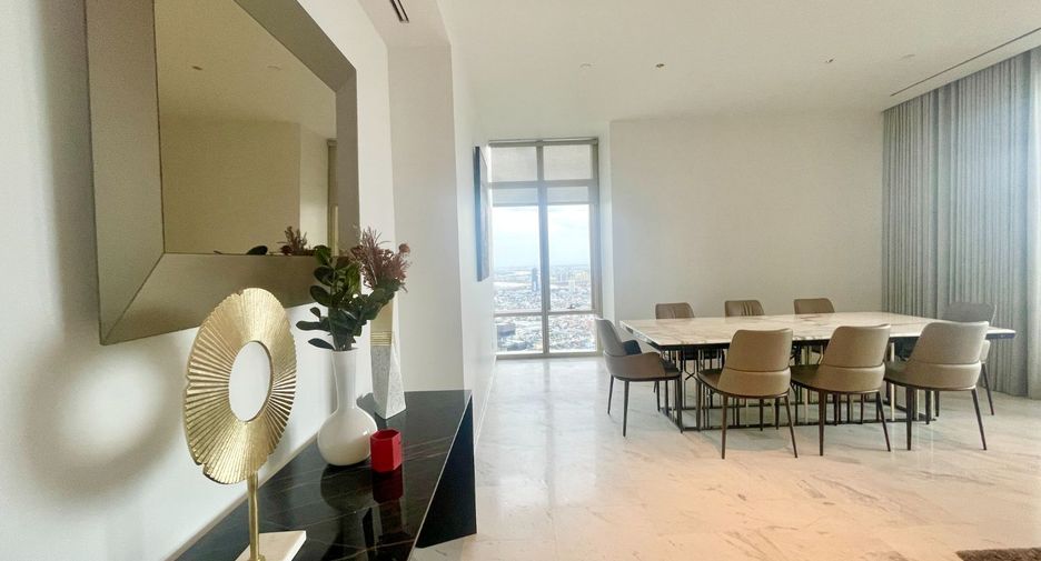À louer 3 chambres condo à Bang Kho Laem, Bangkok