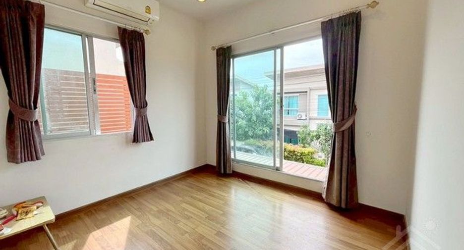 For sale 4 bedrooms house in Mueang Chon Buri, Chonburi