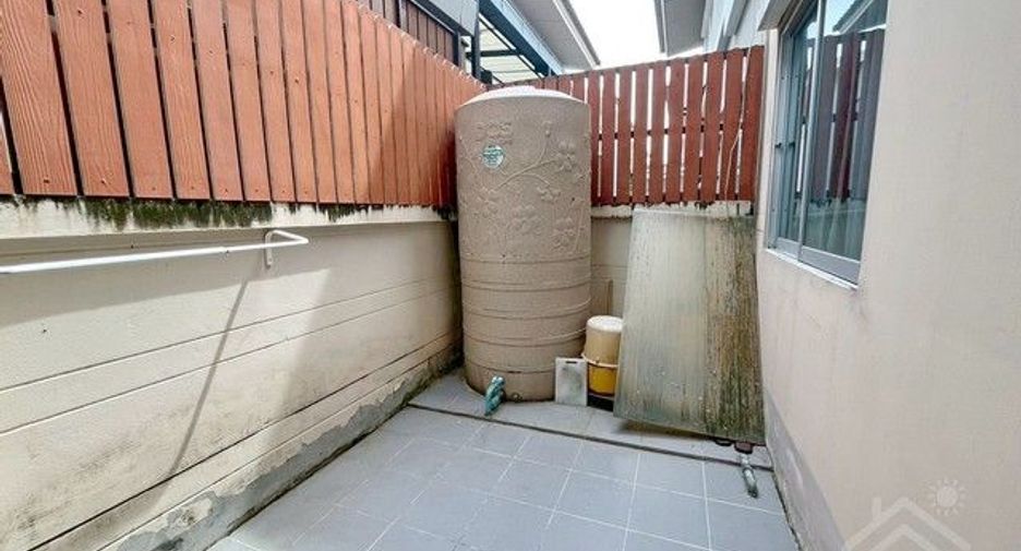 For sale 4 bedrooms house in Mueang Chon Buri, Chonburi