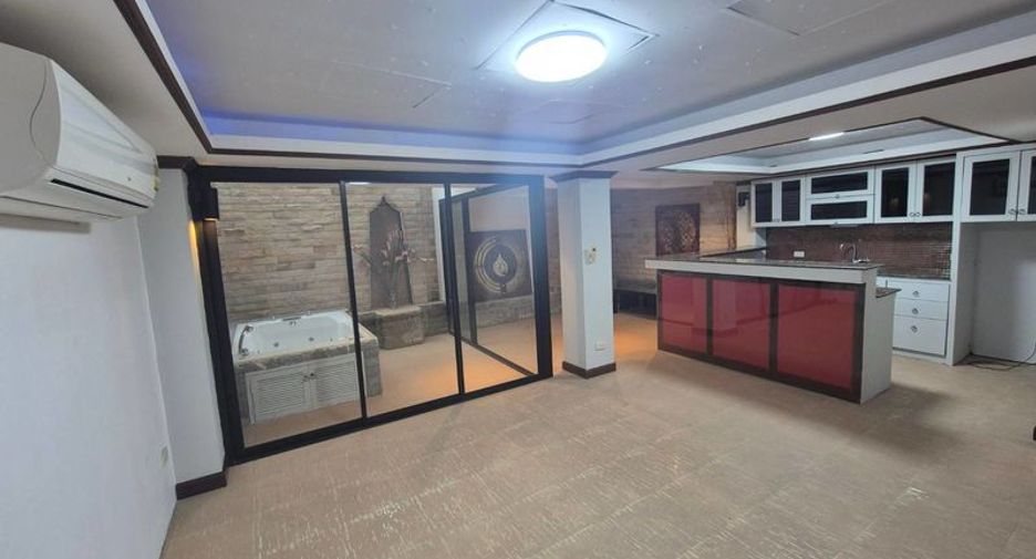For sale 8 bedrooms retail Space in Bang Lamung, Chonburi