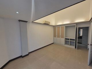 出售 8 卧室 商业空间 在 Bang Lamung, Chon Buri
