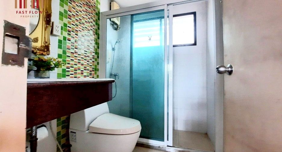 Casa en venta de 3 habitaciones en Phutthamonthon, Nakhon Pathom