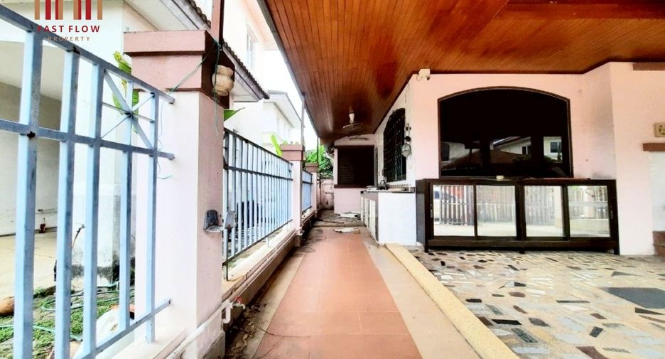 Casa en venta de 3 habitaciones en Phutthamonthon, Nakhon Pathom