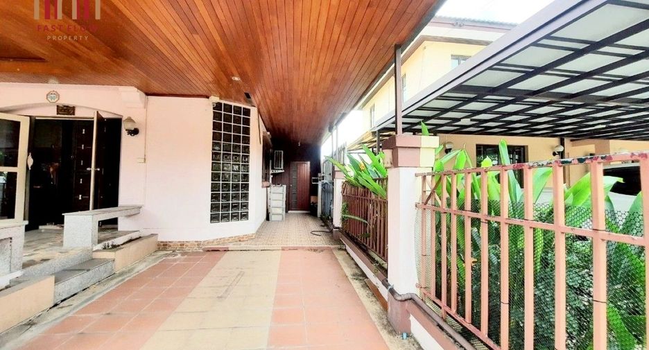 Casa en venta de 3 habitaciones en Phutthamonthon, Nakhon Pathom