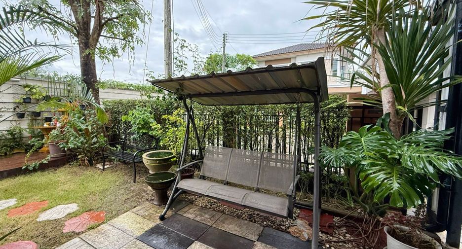 For rent 3 bedrooms house in San Kamphaeng, Chiang Mai