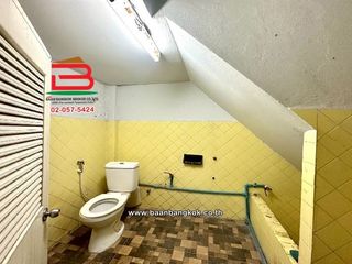 For rent 6 bedrooms retail Space in Lak Si, Bangkok