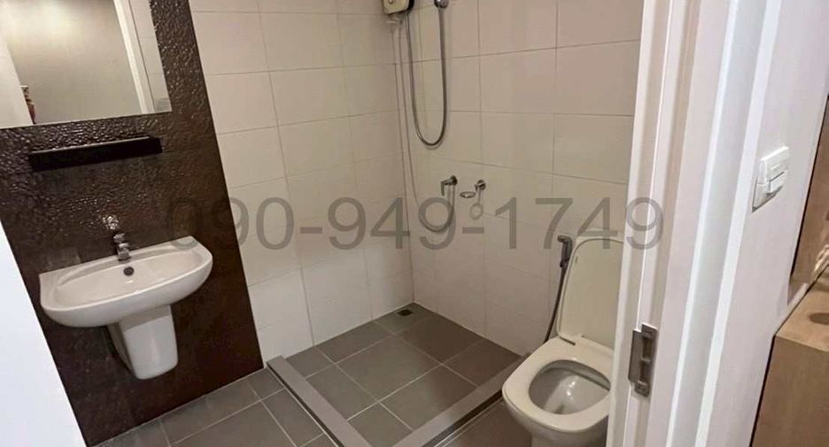 For rent 3 bedrooms townhouse in Bueng Kum, Bangkok