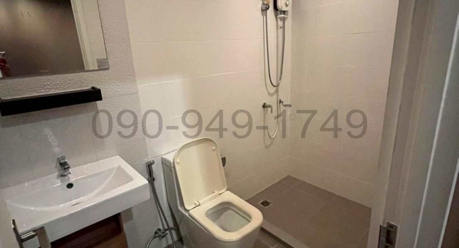 For rent 3 bedrooms townhouse in Bueng Kum, Bangkok