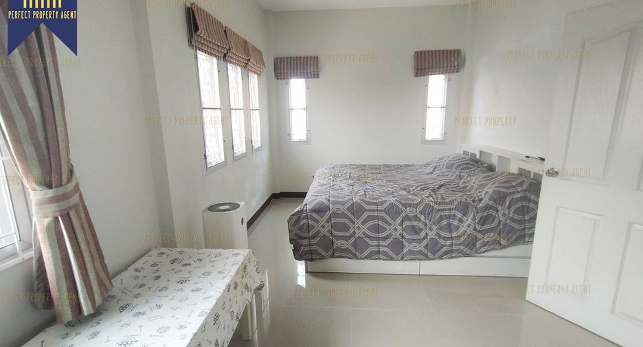 For sale 3 bedrooms house in Mueang Samut Prakan, Samut Prakan