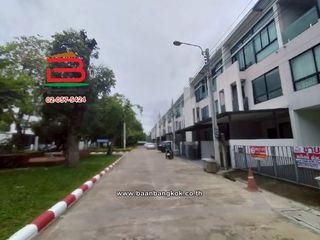 For sale 3 bed townhouse in Pak Kret, Nonthaburi