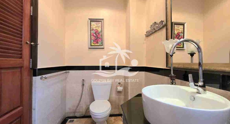 Casa en alquiler de 3 habitaciones en Bang Lamung, Chonburi