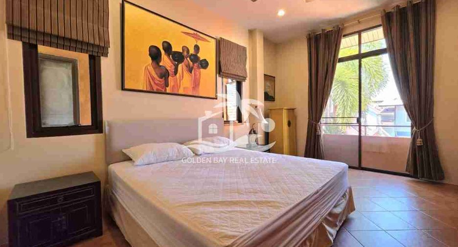 Casa en alquiler de 3 habitaciones en Bang Lamung, Chonburi