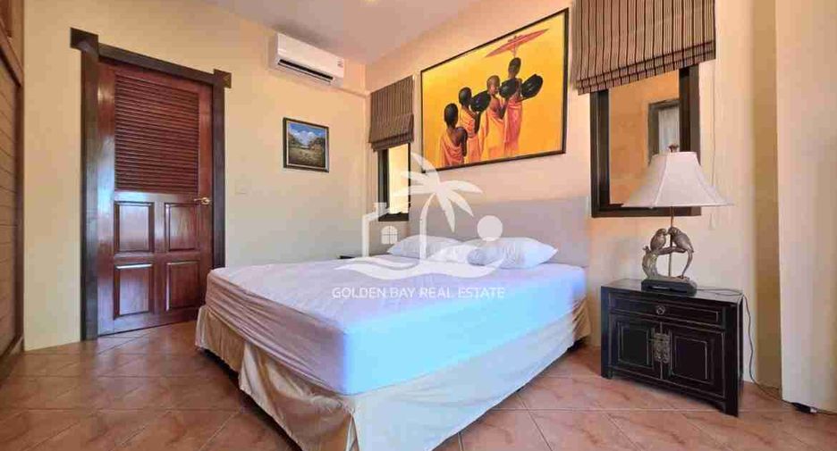 Casa en alquiler de 3 habitaciones en Bang Lamung, Chonburi