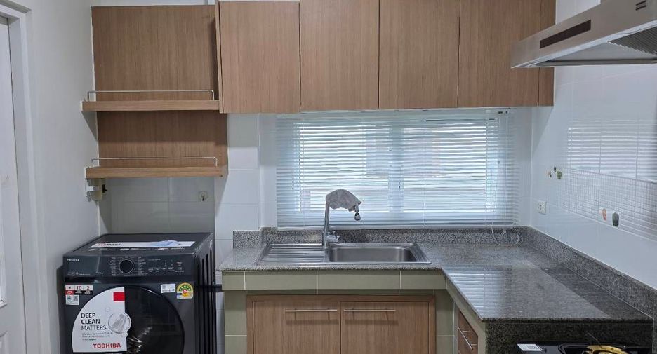 For rent 3 bedrooms house in Prawet, Bangkok