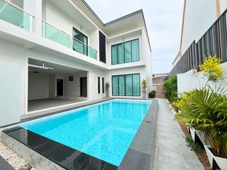 For sale 4 bedrooms villa in Bang Lamung, Chonburi