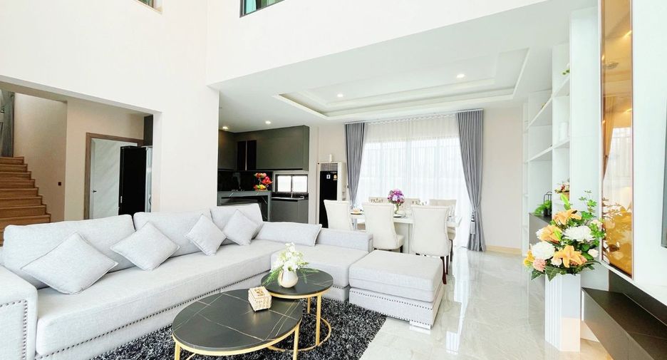 Villa zum Kauf mit 4 Zimmer in Bang Lamung, Chonburi