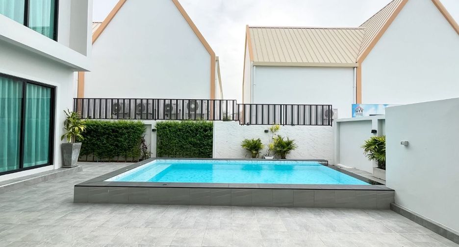 Villa zum Kauf mit 4 Zimmer in Bang Lamung, Chonburi