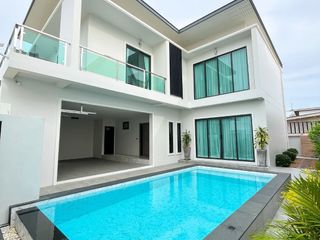 For sale 4 bedrooms villa in Bang Lamung, Chonburi