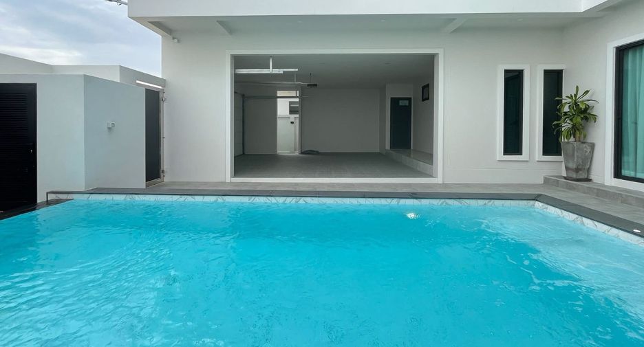 Villa zum Kauf mit 4 Zimmer in Bang Lamung, Chonburi