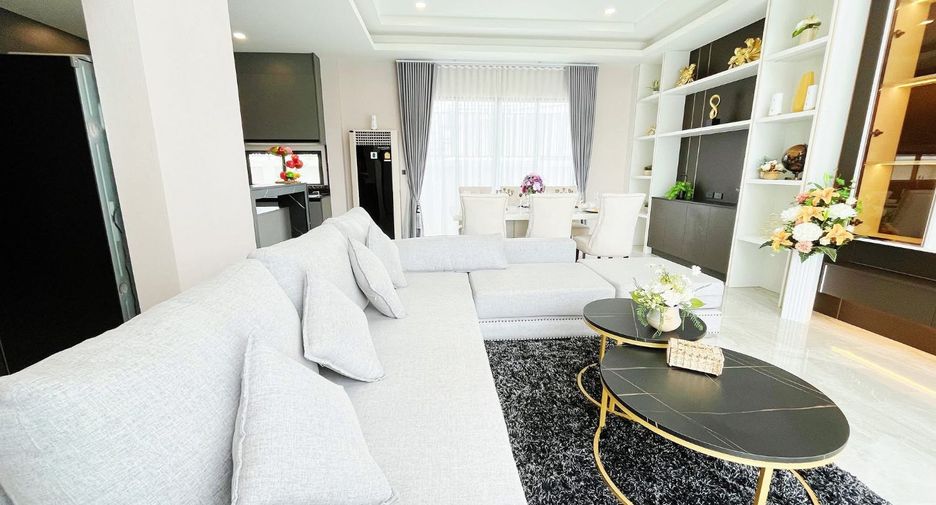 Villa zum Kauf mit 4 Zimmer in Bang Lamung, Chonburi