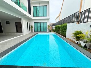 For sale 4 bedrooms villa in Bang Lamung, Chonburi