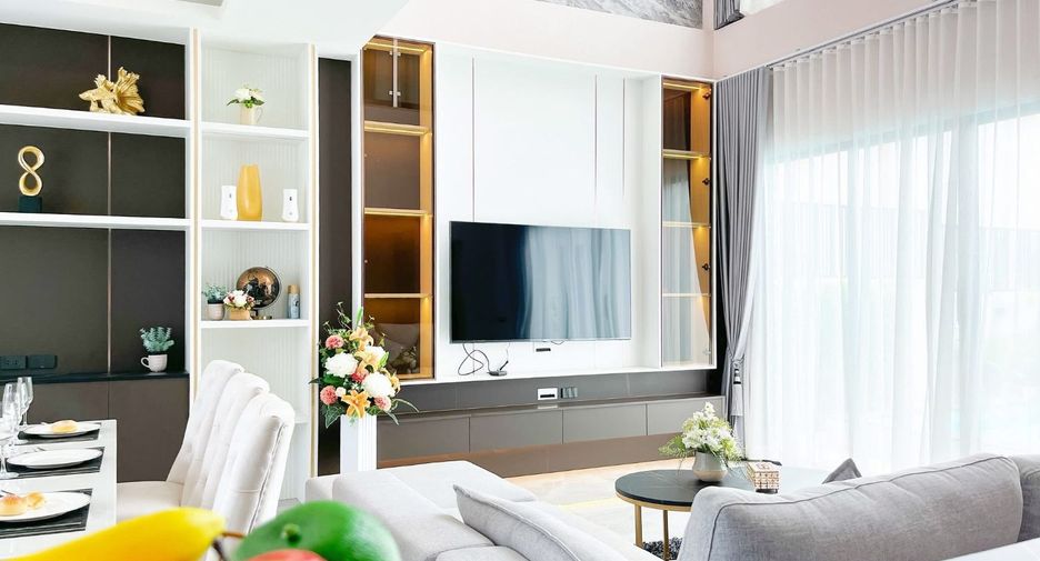 Villa zum Kauf mit 4 Zimmer in Bang Lamung, Chonburi