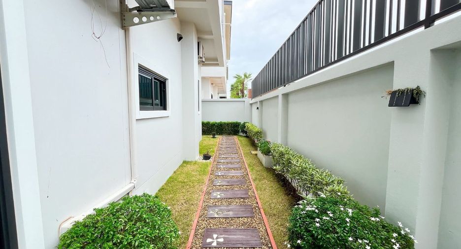 Villa zum Kauf mit 4 Zimmer in Bang Lamung, Chonburi