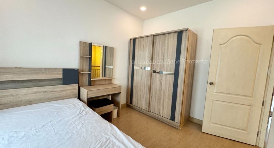 For rent and for sale 3 bedrooms townhouse in Si Racha, Chonburi