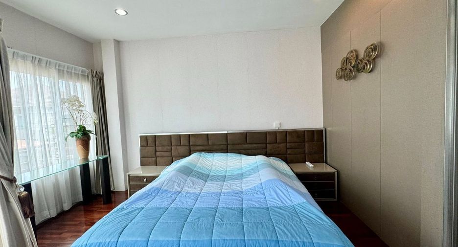 For sale 4 bedrooms house in Bang Lamung, Chonburi