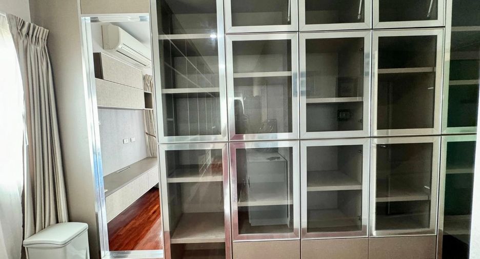 For sale 4 bedrooms house in Bang Lamung, Chonburi