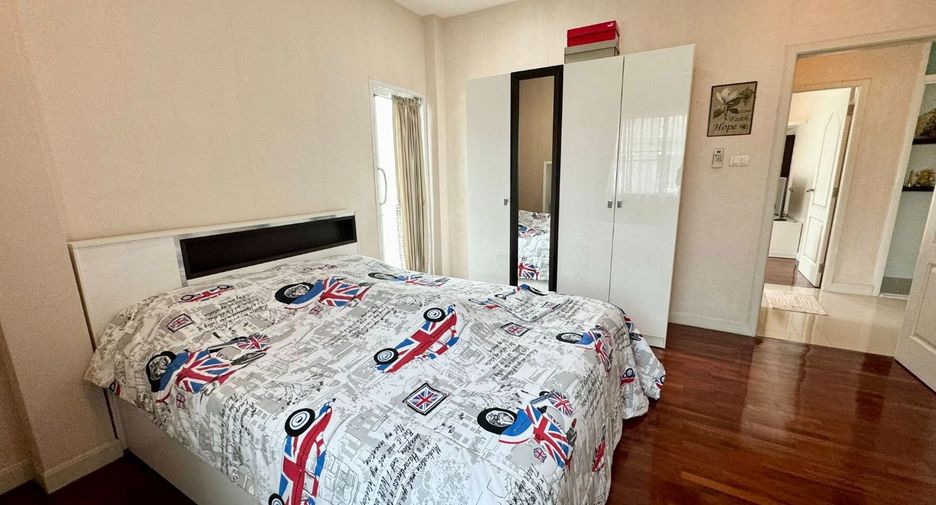 For sale 4 bedrooms house in Bang Lamung, Chonburi