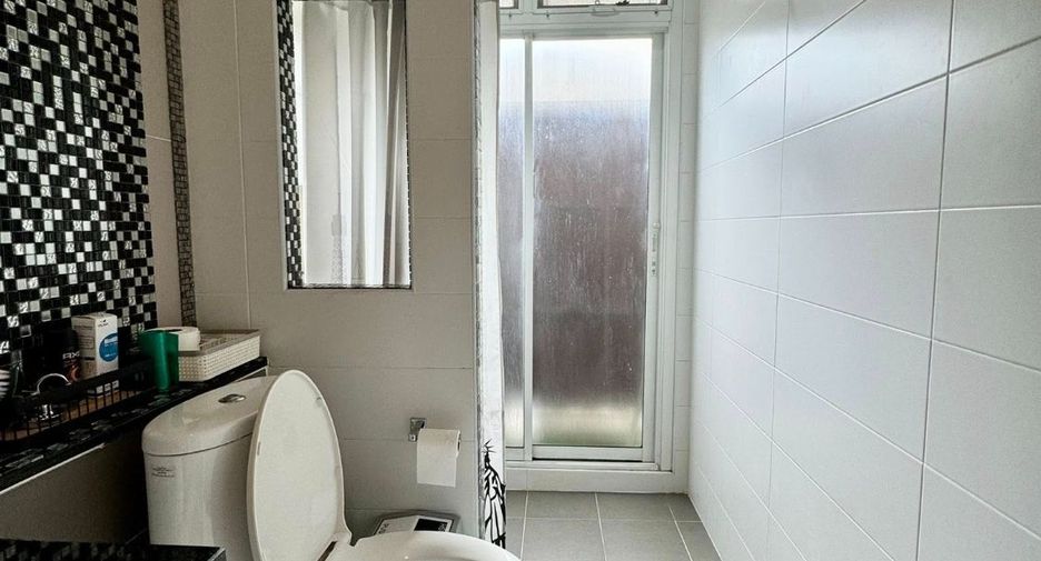 For sale 4 bedrooms house in Bang Lamung, Chonburi