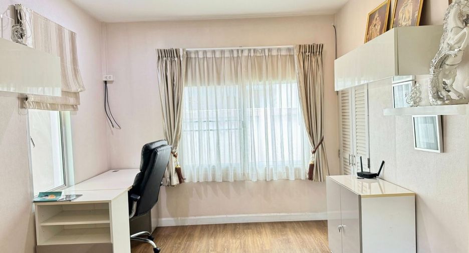 For sale 4 bedrooms house in Bang Lamung, Chonburi