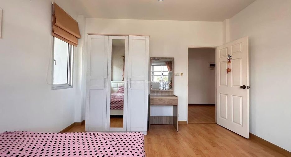 For rent 3 bedrooms house in Si Racha, Chonburi