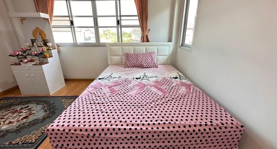 For rent 3 bedrooms house in Si Racha, Chonburi
