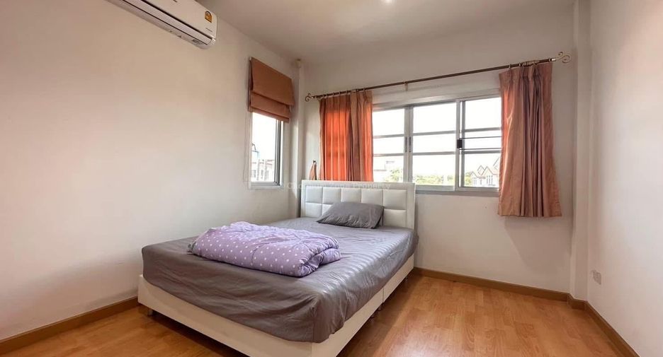For rent 3 bedrooms house in Si Racha, Chonburi