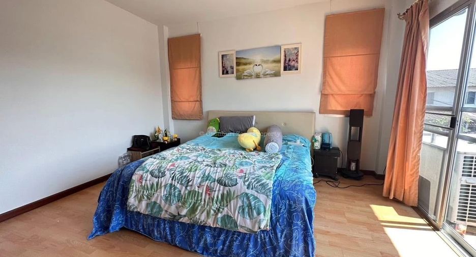 For rent 3 bedrooms house in Si Racha, Chonburi
