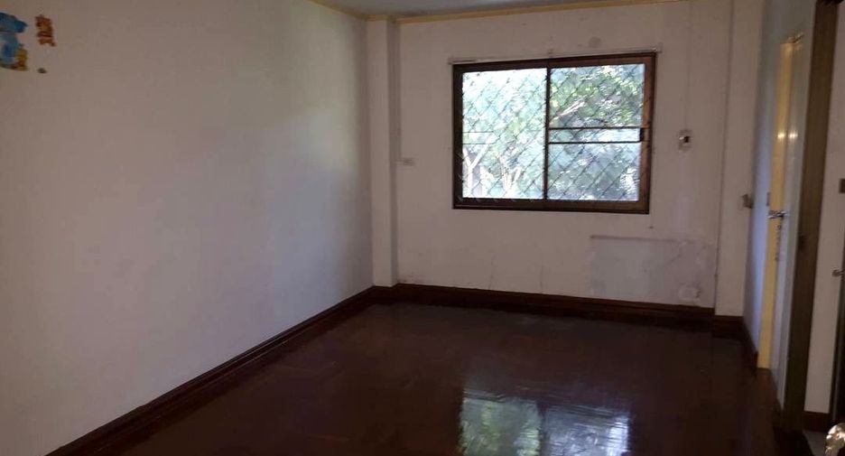 ขาย 3 ห้องนอน บ้านเดี่ยว ใน วัฒนา, กรุงเทพฯ
