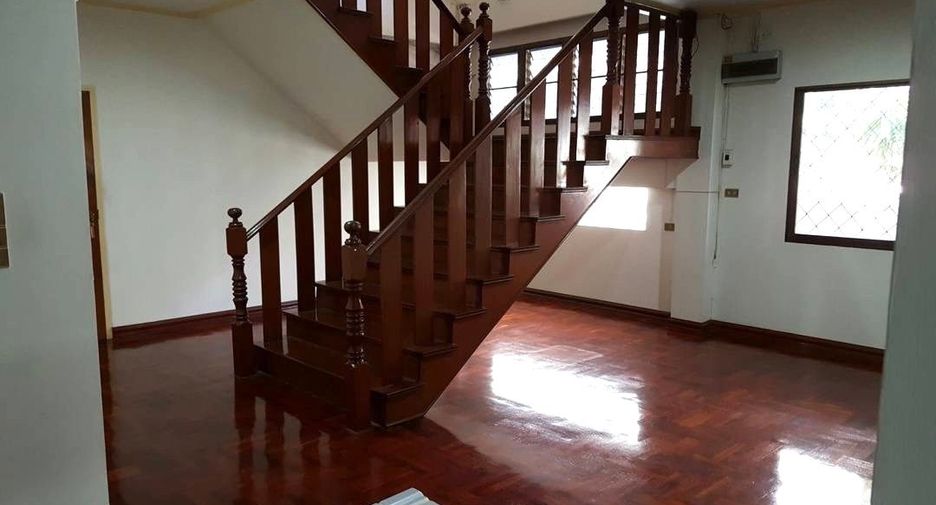 ขาย 3 ห้องนอน บ้านเดี่ยว ใน วัฒนา, กรุงเทพฯ