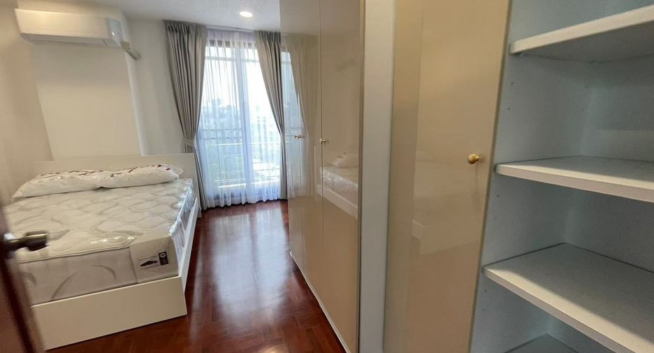 For rent 2 bedrooms apartment in Watthana, Bangkok