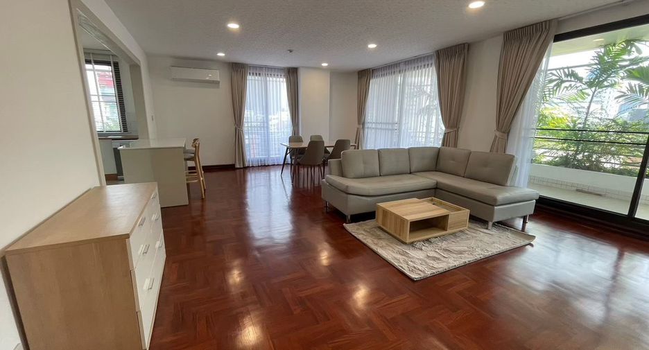 For rent 2 bedrooms apartment in Watthana, Bangkok