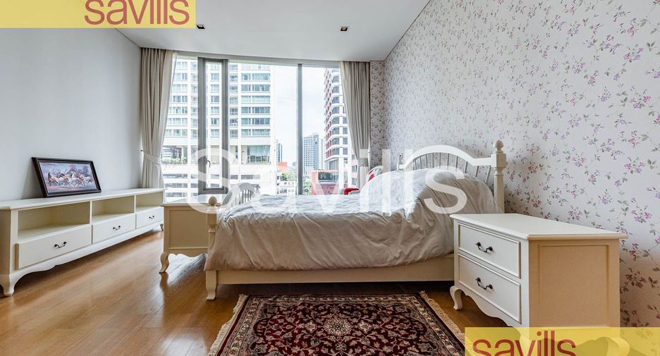 For rent 2 bedrooms condo in Sathon, Bangkok