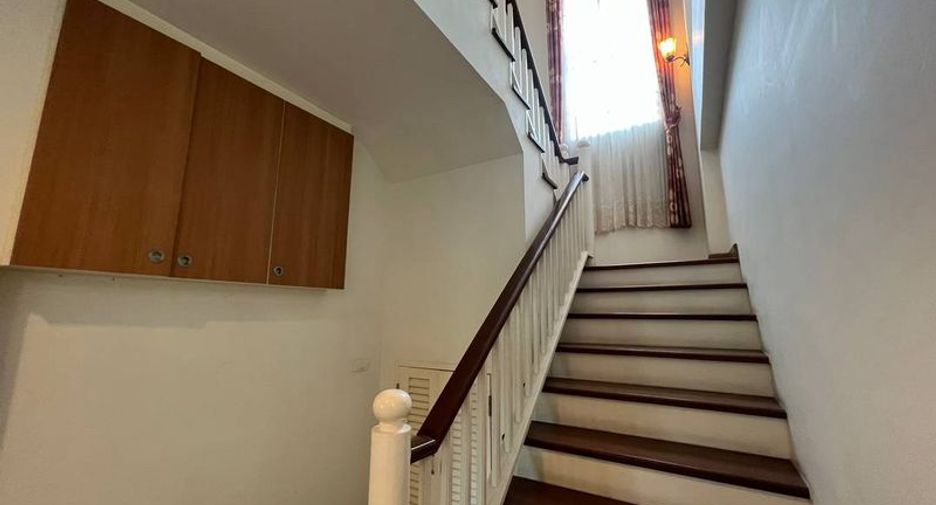 For rent and for sale 3 bedrooms house in Si Racha, Chonburi