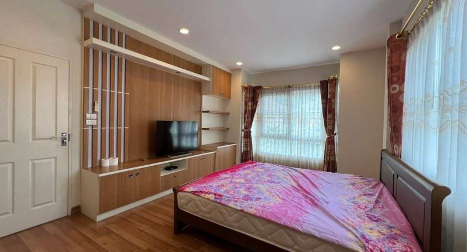 For rent and for sale 3 bedrooms house in Si Racha, Chonburi