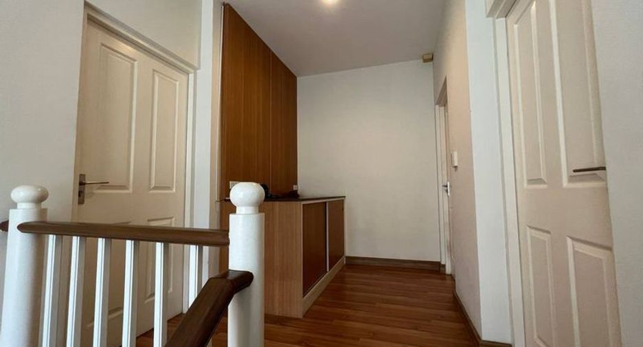 For rent and for sale 3 bedrooms house in Si Racha, Chonburi