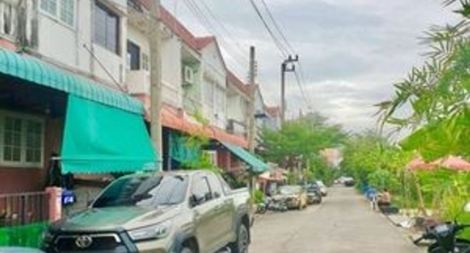For sale 2 bedrooms townhouse in Lat Krabang, Bangkok