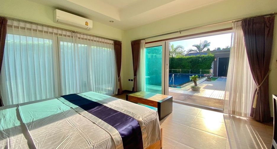 For rent 3 bedrooms villa in Huay Yai, Pattaya