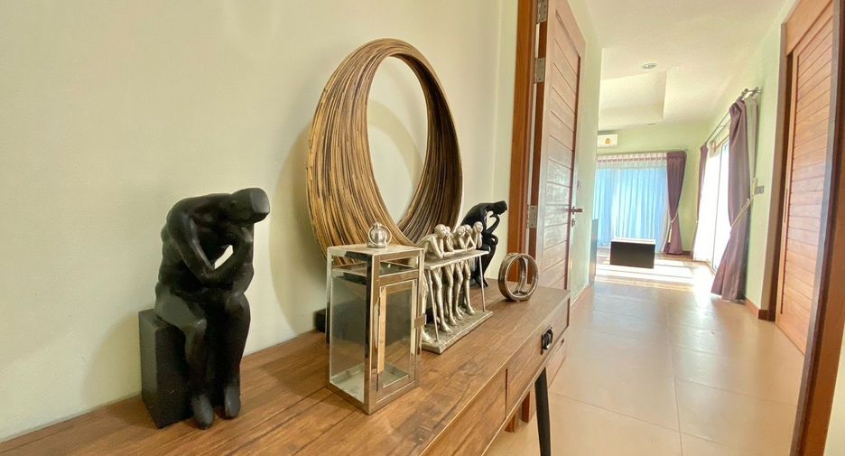 For rent 3 bedrooms villa in Huay Yai, Pattaya