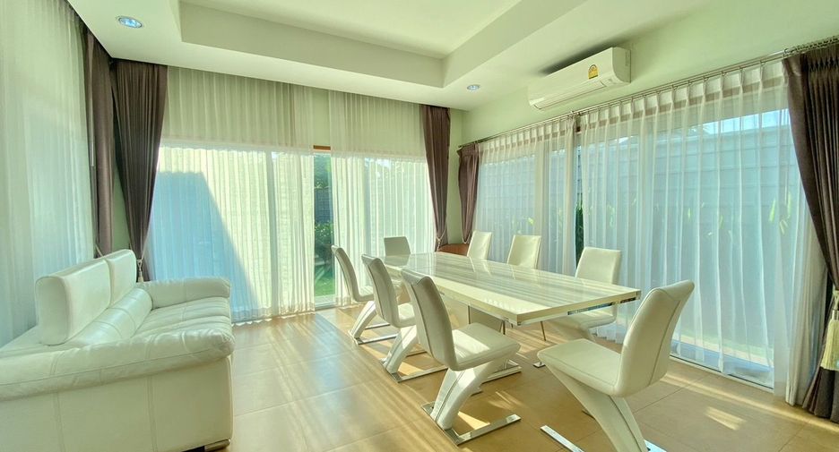 For rent 3 bedrooms villa in Huay Yai, Pattaya